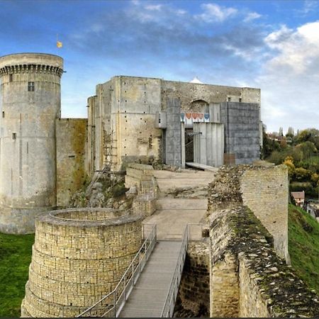 La Chambre Des Remparts Bed & Breakfast Falaise  Exterior photo